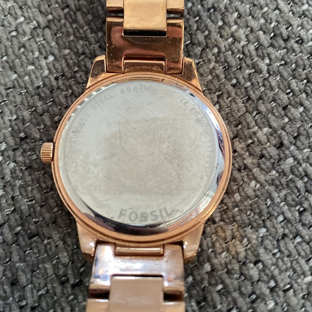 FOSSIL Women’s Watch - Picture 3 of 3